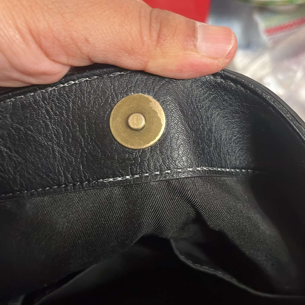 Fossil Black Shoulder Bag Sleek Design - Picture 9 of 14